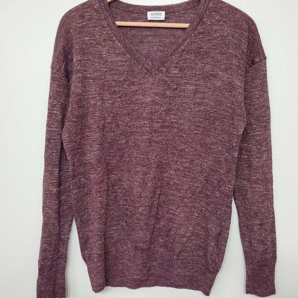 CLOSED Classic Wool Vneck Knitted Sweaters